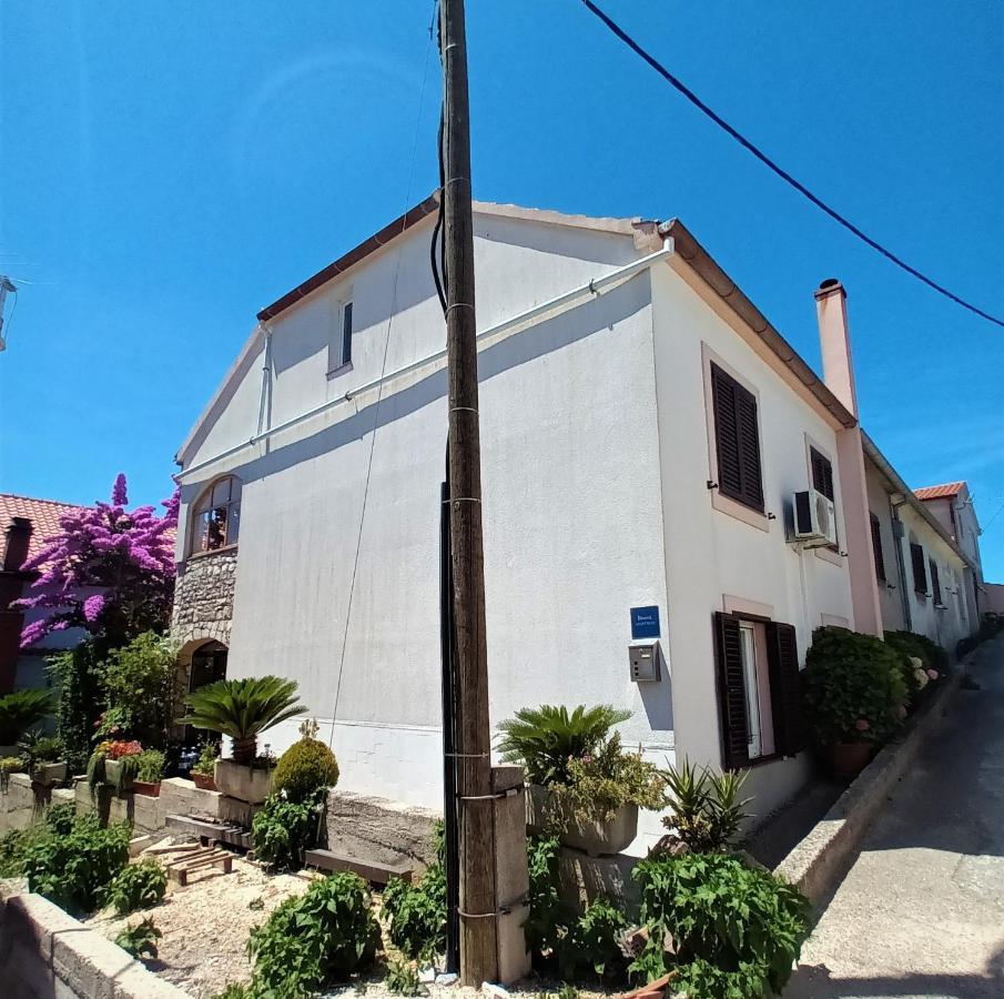 Apartman Nada Sali Dış mekan fotoğraf